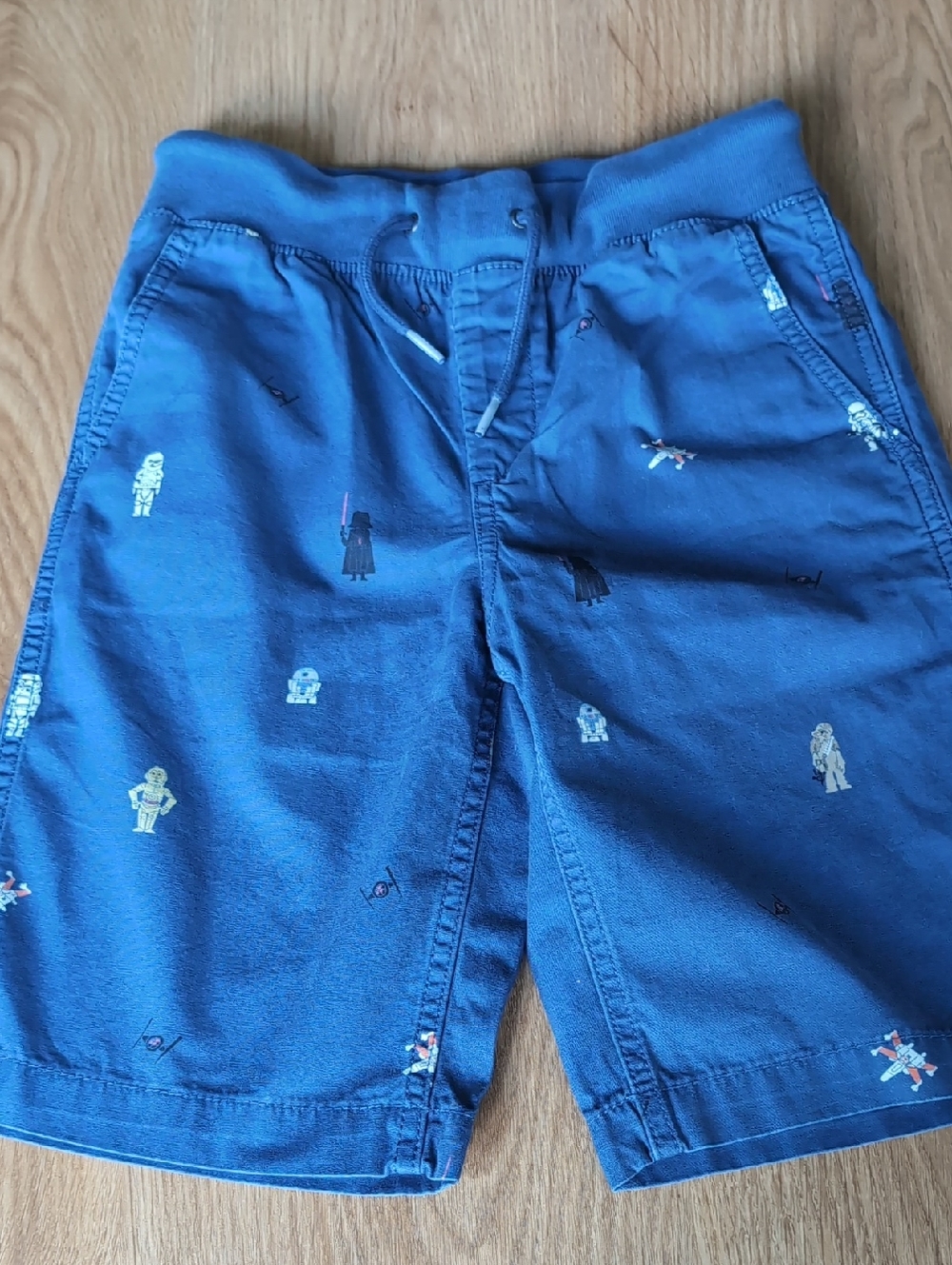 NWOT Star Wars GAP Boy Navy Blue Character Print Cotton Shorts 8 Y